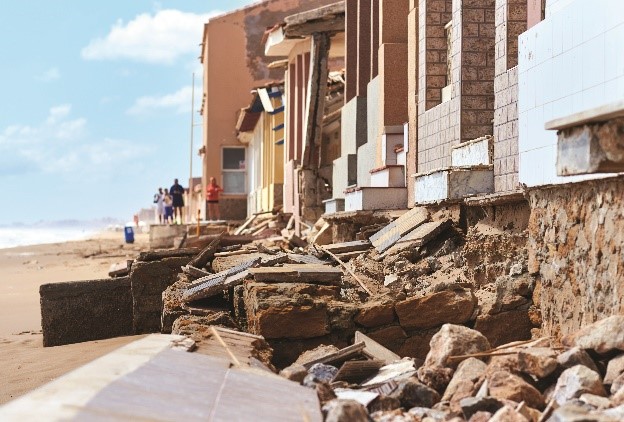 Beachside home demolition